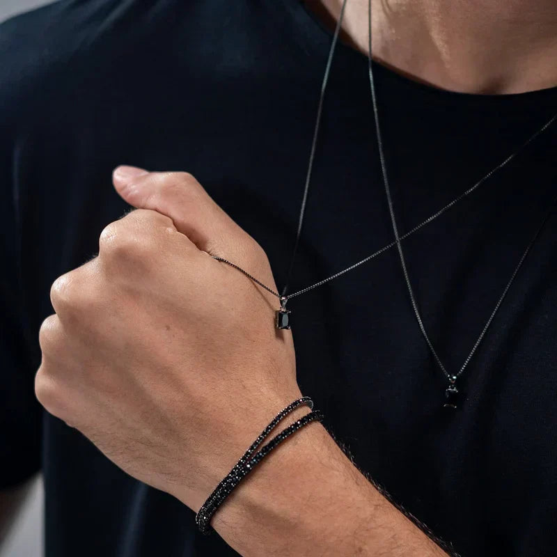 BIAŁEVO CZARNA BRANSOLETKA